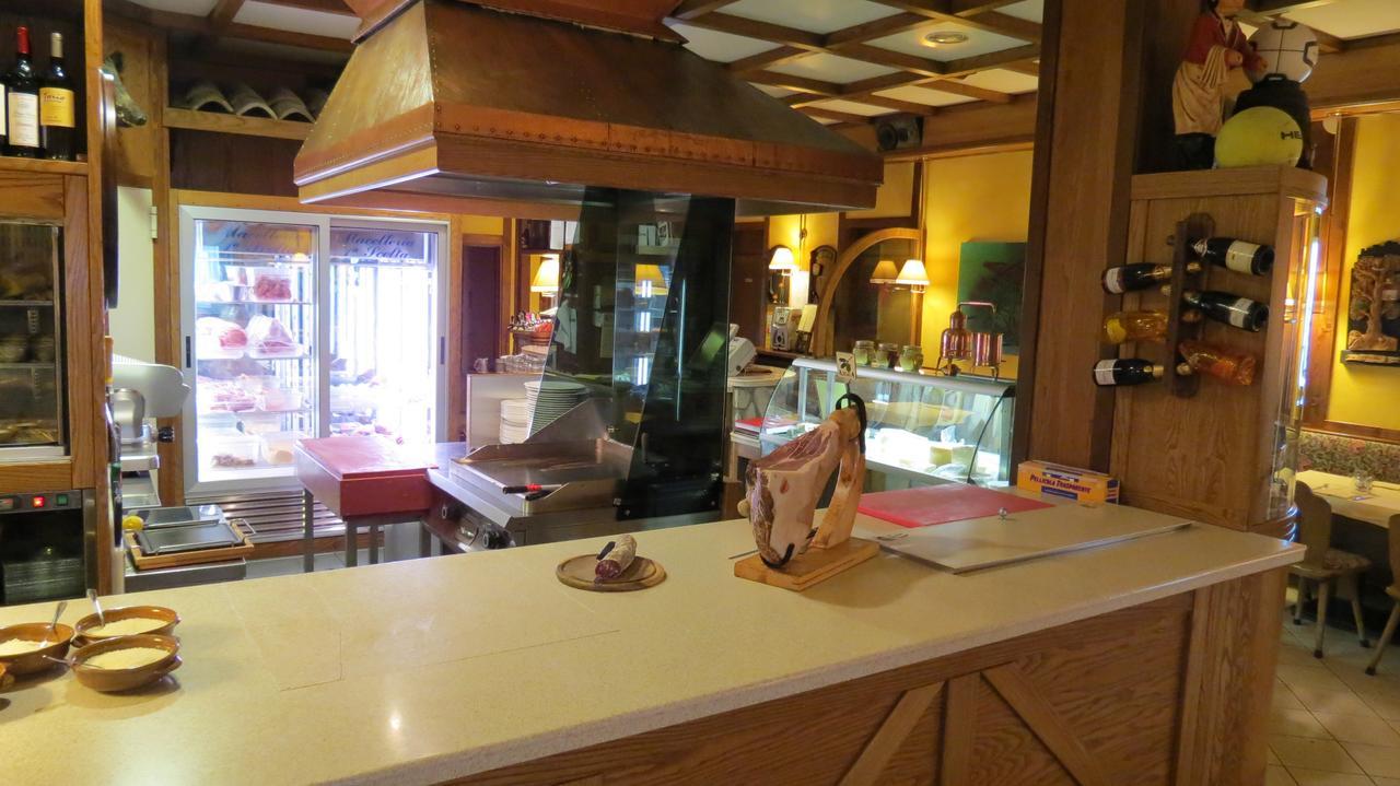 La Baita D'Oro Ristorante Residence Monteduro Eksteriør billede