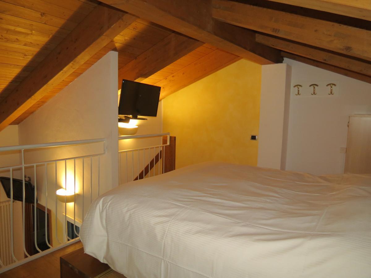 La Baita D'Oro Ristorante Residence Monteduro Eksteriør billede